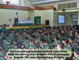 Kakanim sebagai Narasumber tentang Lintas Batas NKRI dan Keimigrasian